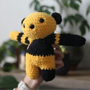 Crochet Black and Yellow Bear